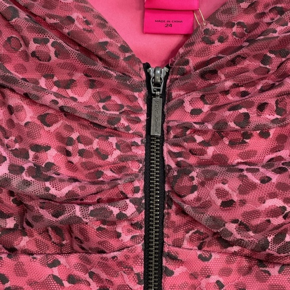 Elegant Pink Strapless Dress - Picture 7 of 16